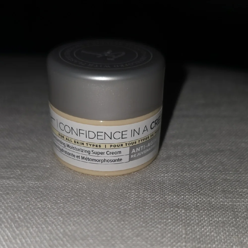 IT Cosmetics Confidence in a Cream